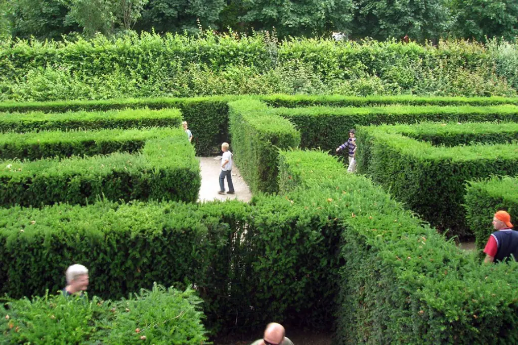 DermoderneIrrgarten_Andrea-Schaufler_Wikimedia-Commons_CC-BY-SA_3-0