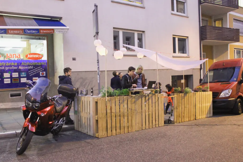 JuFoStadtentwicklung_Teaserbild_Parklets_Stuttgart1