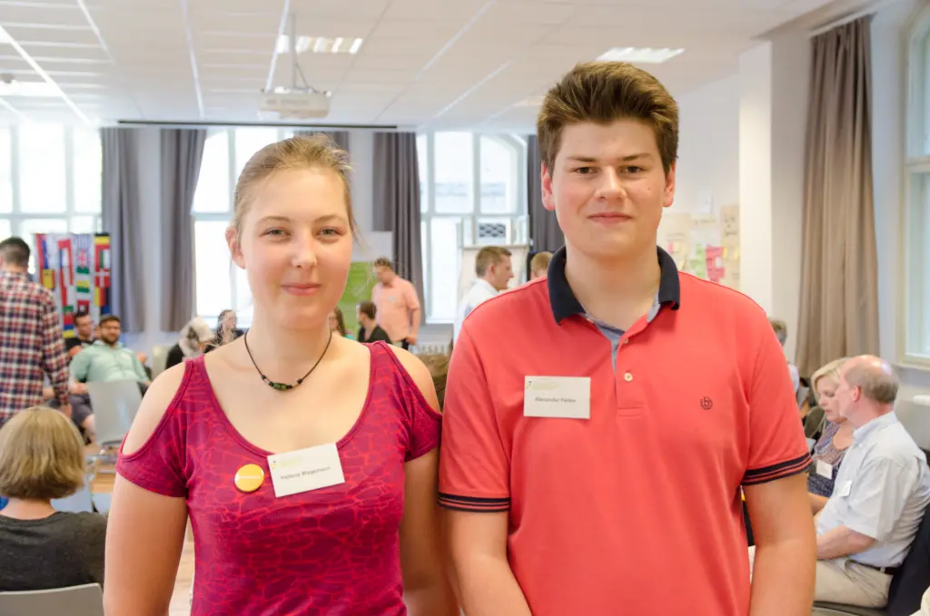 110916_JonasWalzberg_JUKOjugendgerecht_GespraechspartnerIsabel