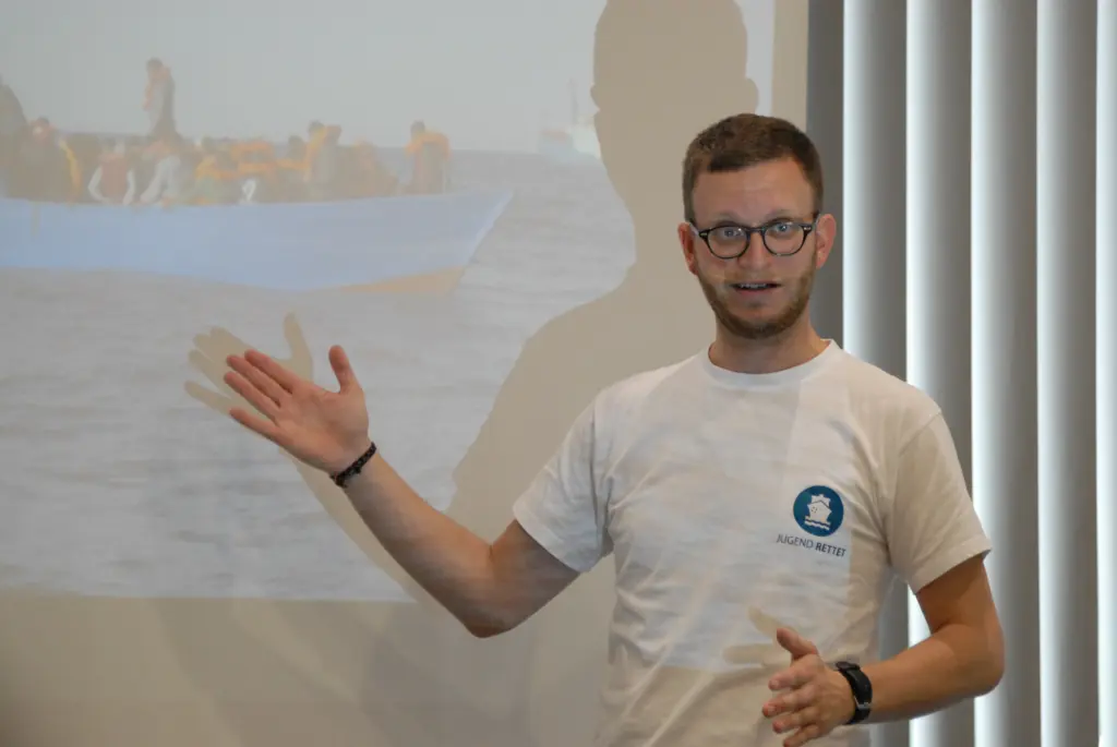 Workshop-Vortrag von JUGEND RETTET // Bild: Erik-Holm Langhof