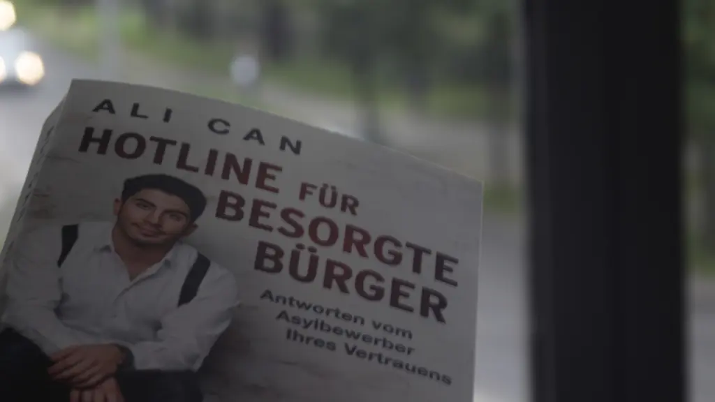 Ali Cans neues Buch:
"Hotline für besorgte Bürger - Antworten vom Asylbewerber Ihres Vertrauens"