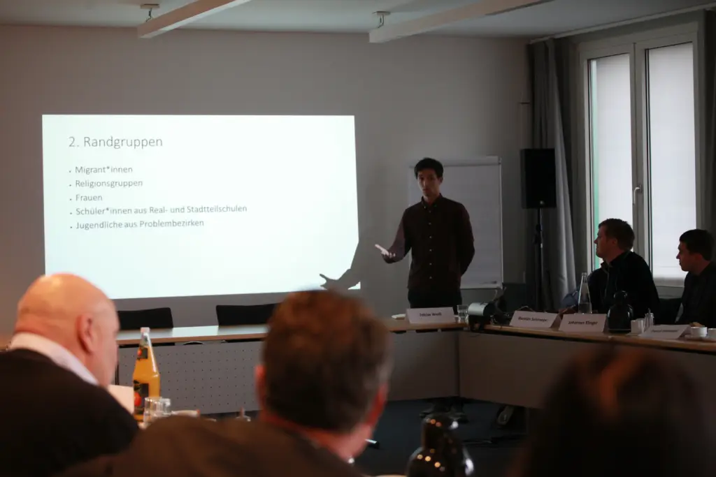 24116269857_14e1ffde6f_o