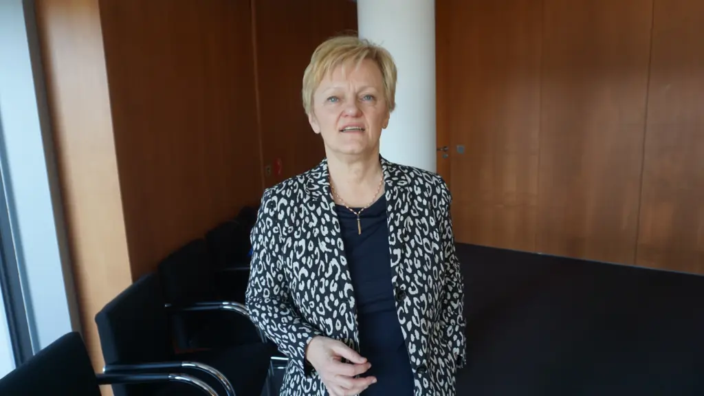 Renate Künast _ Katharina Petry (4)