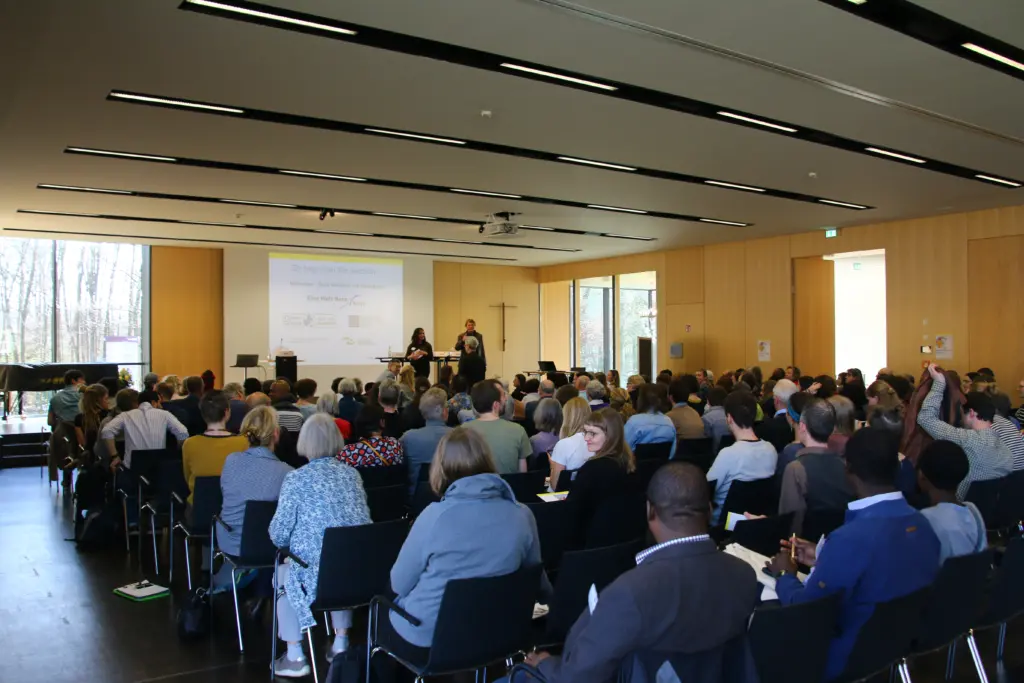 BFA093D7-F3CC-4AEF-8B22-D457DCDF1E27