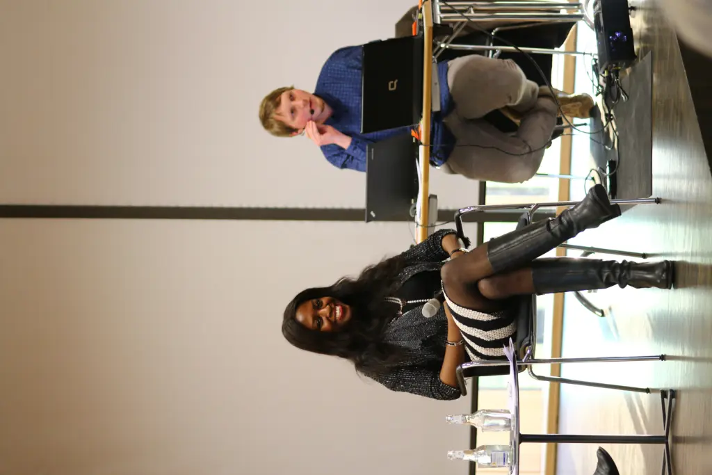 2FF0B9EE-A72D-4532-B36B-FBC83A0935C0