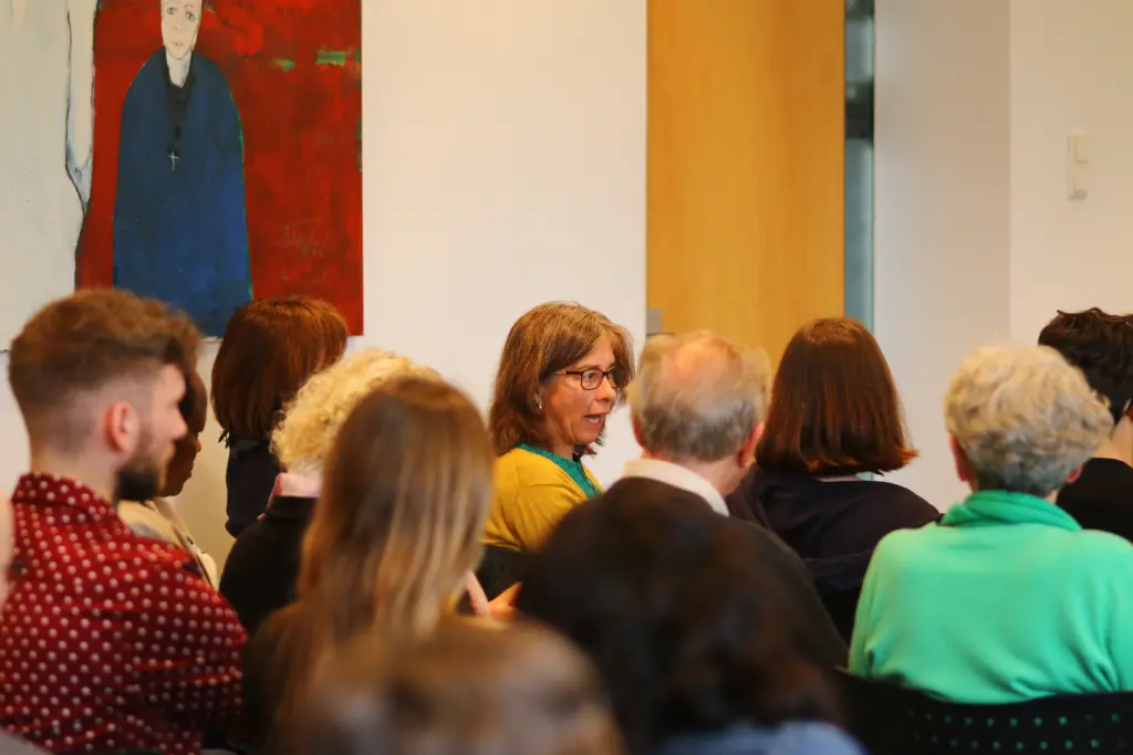 AAE8CBC3-A14E-497B-8BAD-3233D8503B1C