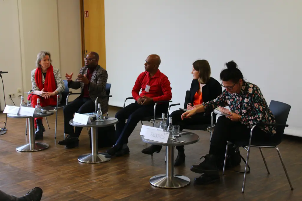 79BA0323-57ED-4309-A4BE-BACBCEB9C216