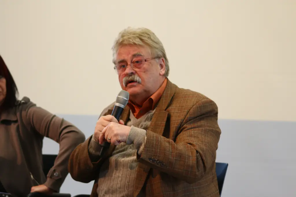 FB25A012-83AD-4737-9BA2-954973A72429