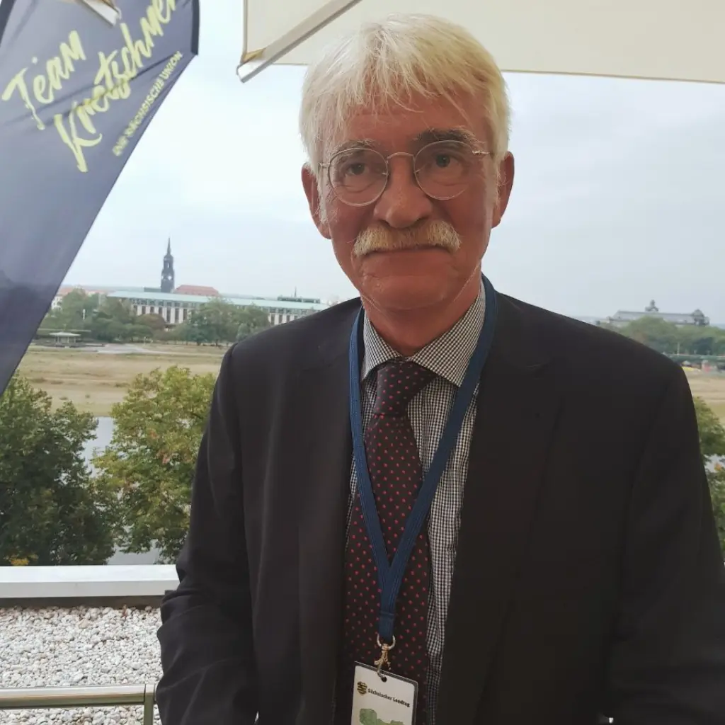 photo5433687727922064277