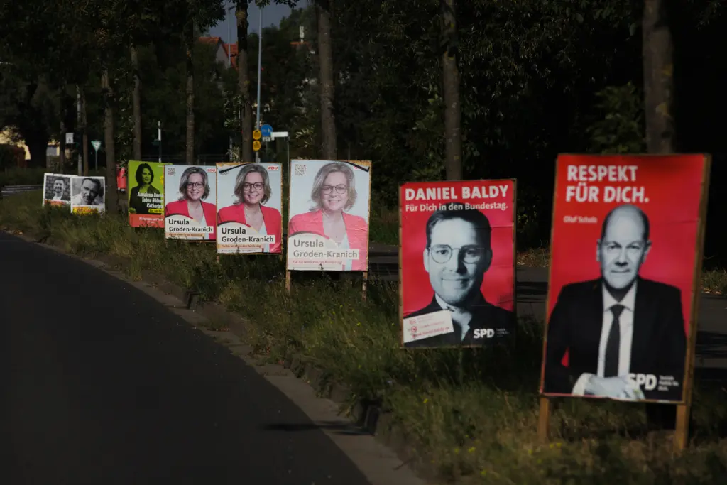 Aufmacher_Plakate_Christopher Folz