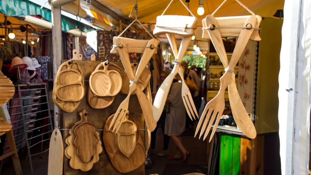 EAE48B2B-7BFF-474B-BB7D-DA3B02C0E21D