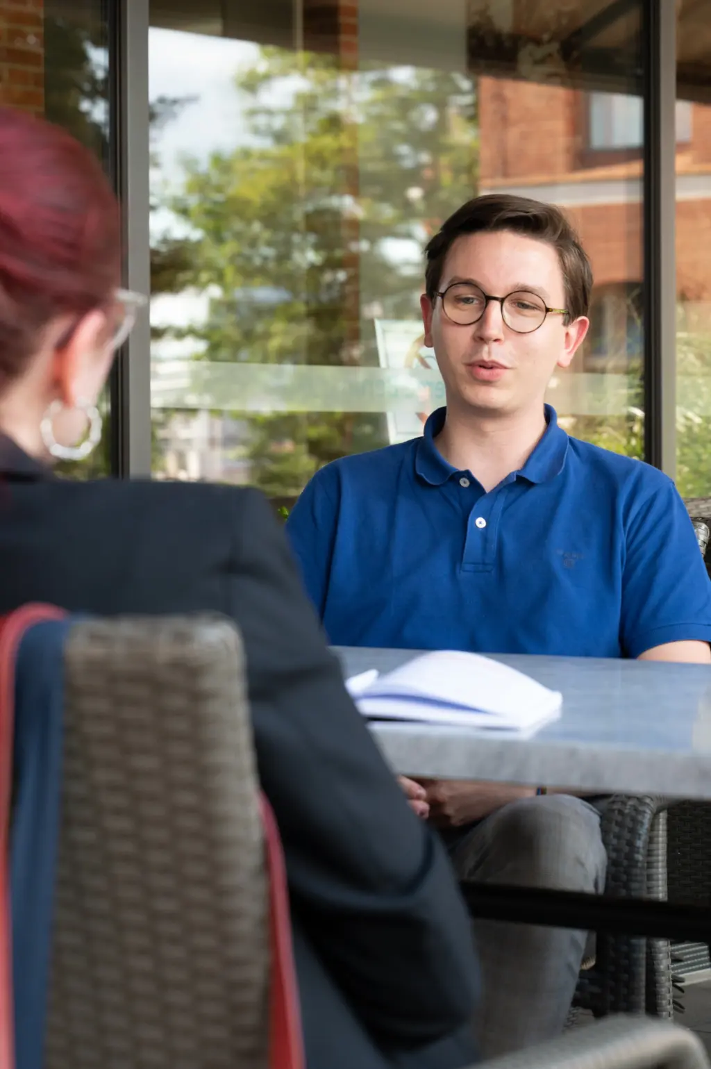 Franz im Gespräch mit Alicia