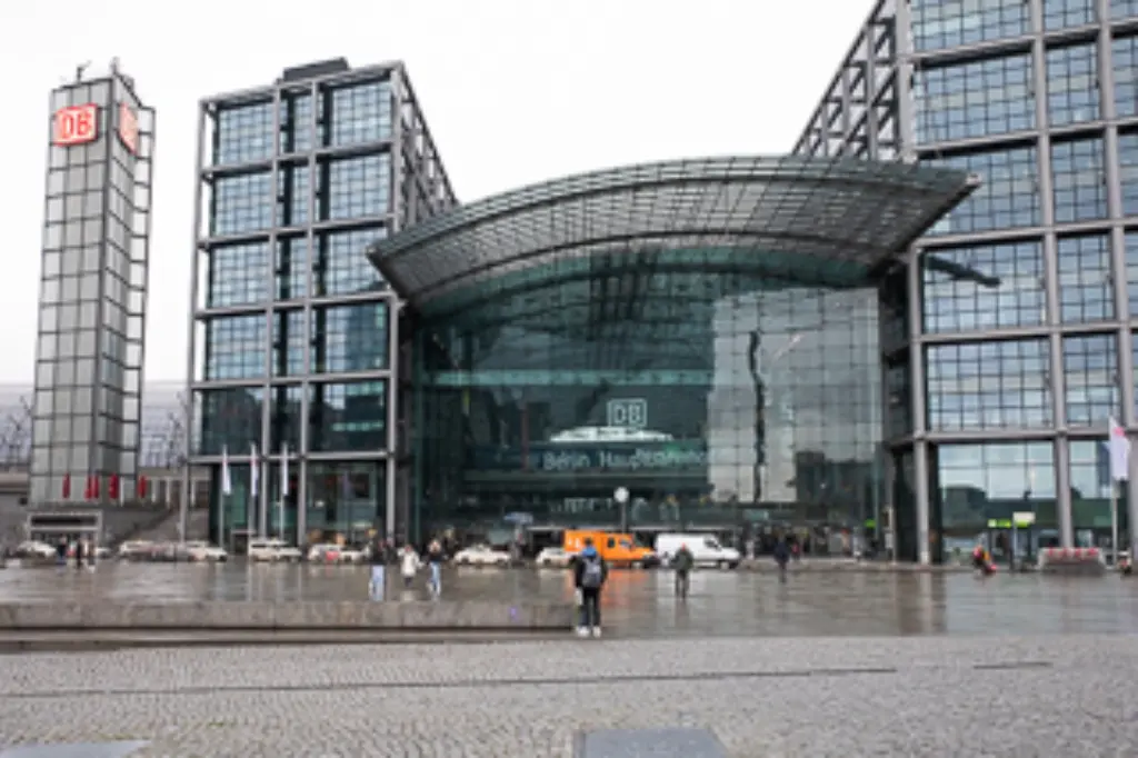 Ukraine Redaktion - Hauptbahnhof - Moritz Heck