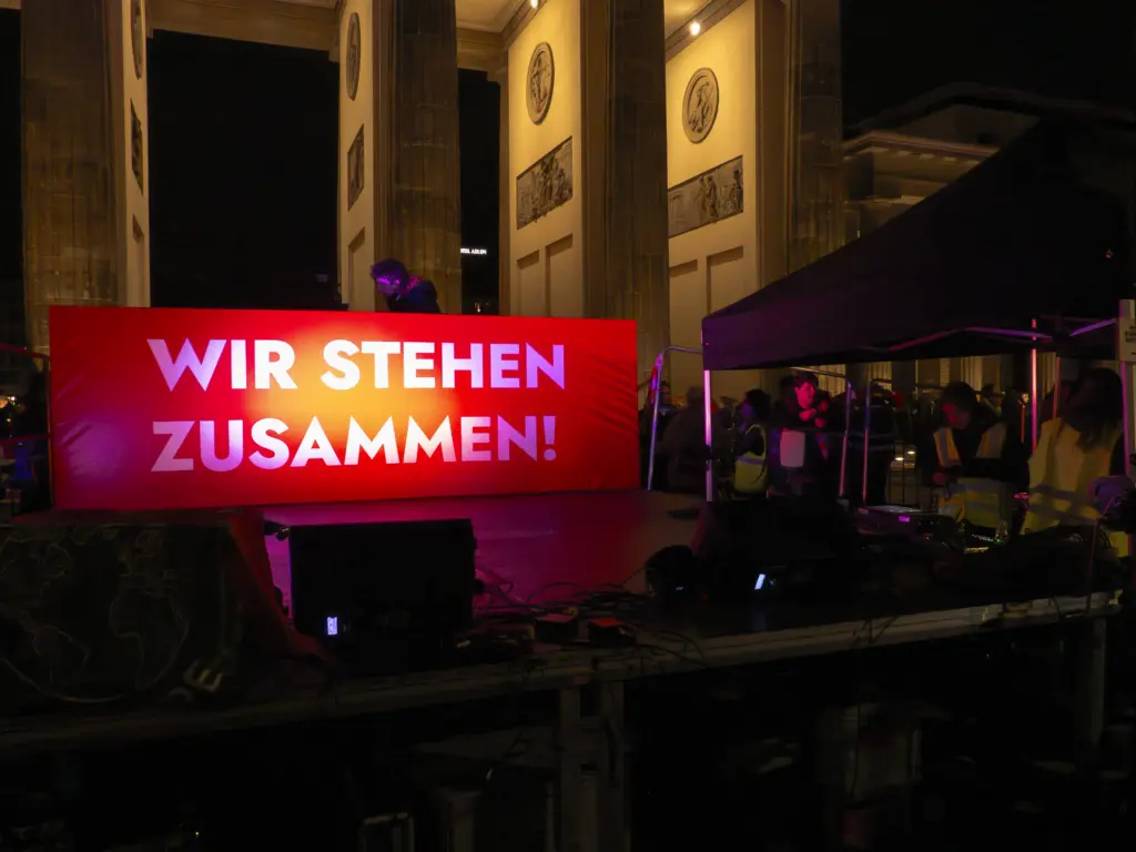 Banner_ Wir stehen zusammen
