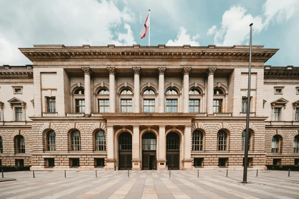 Claudio schwarz ox K Ct S r Q unsplash