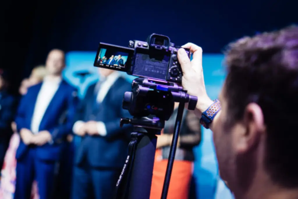 Das Medieninteresse an den Wahlen in Thüringen und Sachsen ist enorm hoch. Hunderte Journalistinnen und Journalisten hatten sich vorab akkreditiert.