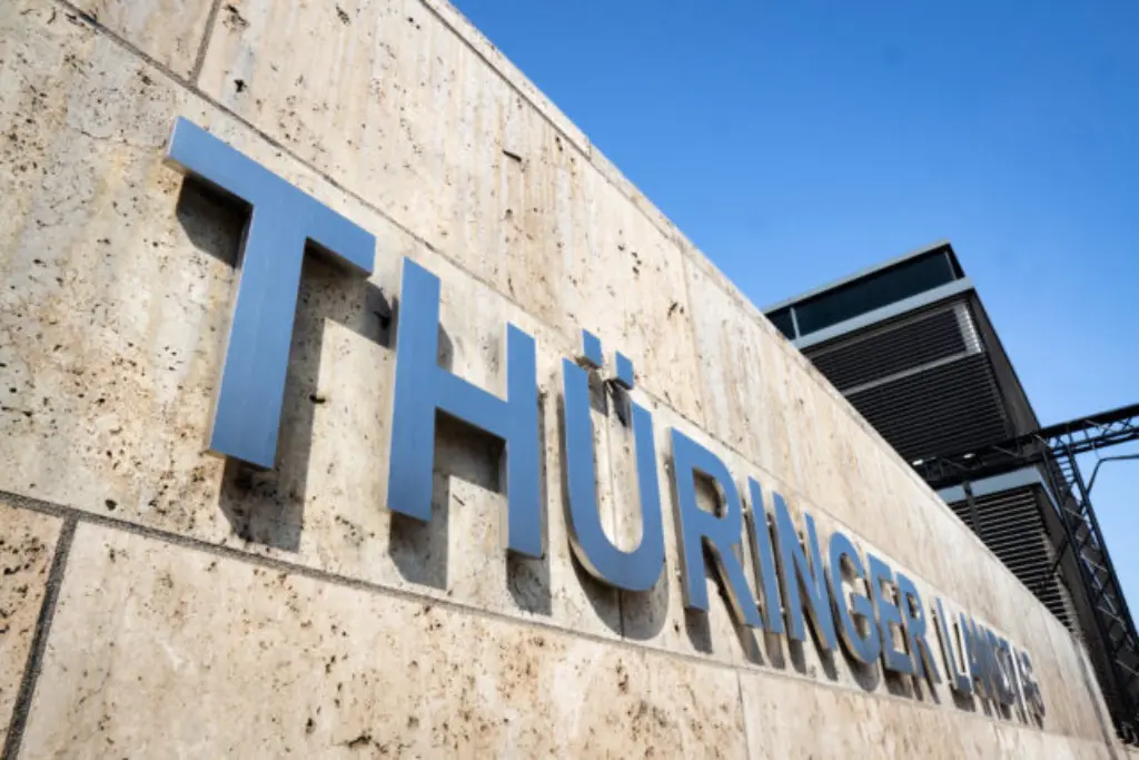 Wer künftig mit wem im Thüringer Landtag, ist gegenwärtig völlig offen. Klar ist: Von Erfurt geht ein Beben aus.